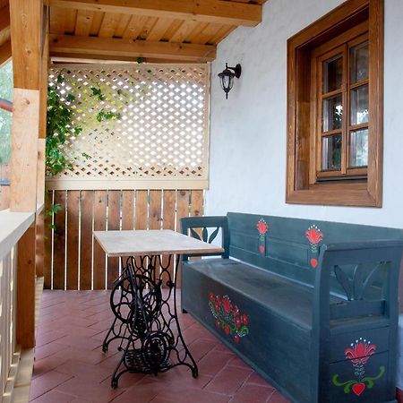 Pepi Vendeghaz - Casa De Oaspeti Pepi Joseni  Buitenkant foto