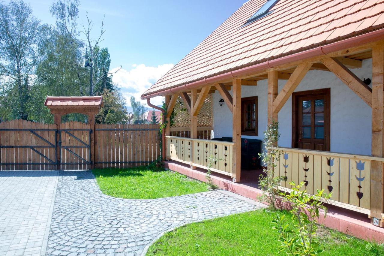 Pepi Vendeghaz - Casa De Oaspeti Pepi Joseni  Buitenkant foto
